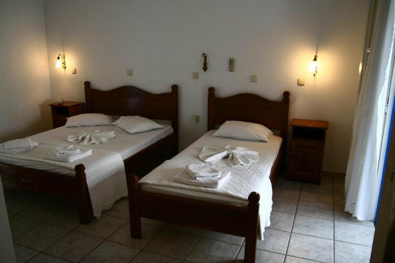 Ξενοδοχείο Λαντέρης Κατάπολα Εξωτερικό φωτογραφία